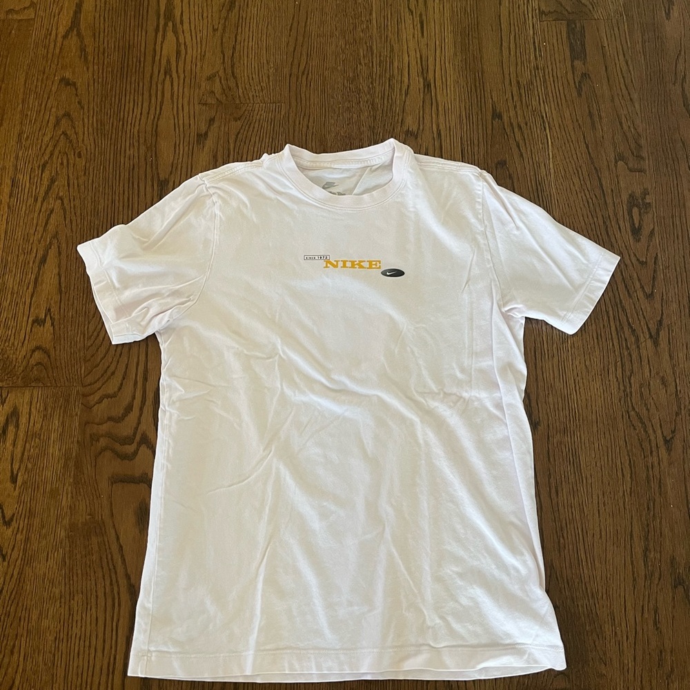White Nike T-shirt medium (M)